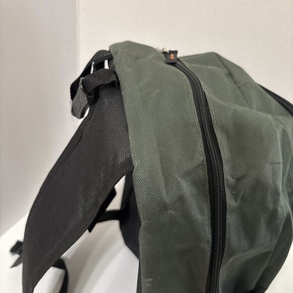 Urban sport Backpack 13W X  18D X 7D.  6 Compartments Green /black. NWTs - Picture 13 of 14